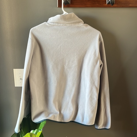 Light grey with stripes Cotopaxi fleece zip up - Picture 2 of 3